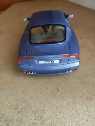 Maserati 3200 GT Burago 1/18