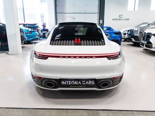 Porsche 911 Carrera 4S 