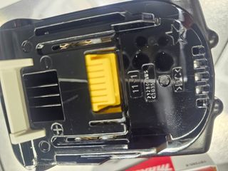 Baterías Makita 18V 5.0Ah BL1850B