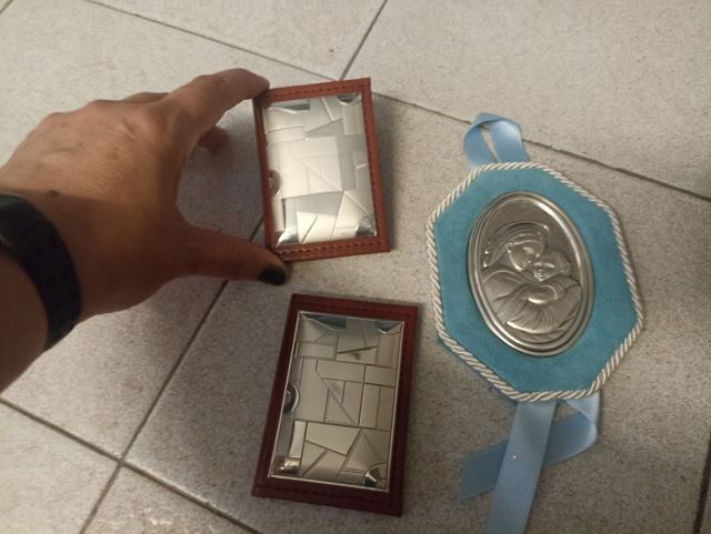 1 Icona Madonna e 2 rubriche in lamina d'argento