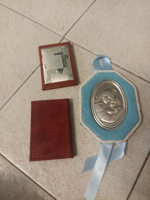 1 Icona Madonna e 2 rubriche in lamina d'argento