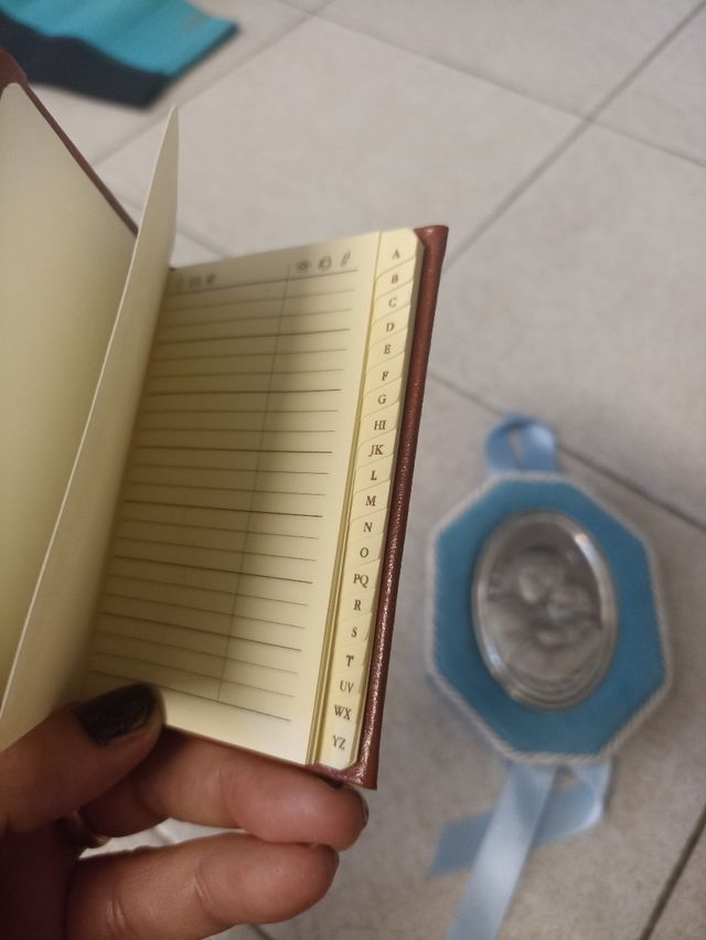 1 Icona Madonna e 2 rubriche in lamina d'argento