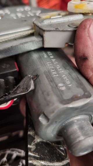 ELEVALUNAS TRASERO IZQUIERDO SAAB 93 AÑO 2000