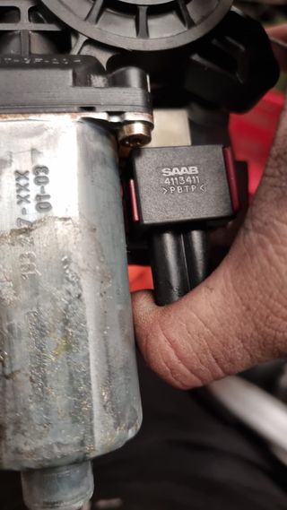 ELEVALUNAS TRASERO IZQUIERDO SAAB 93 AÑO 2000