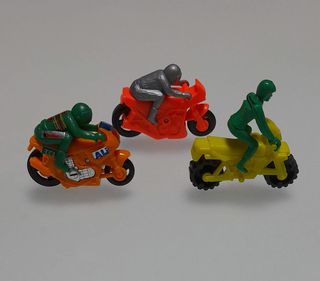 3 Motociclette Kinder Sorpresa