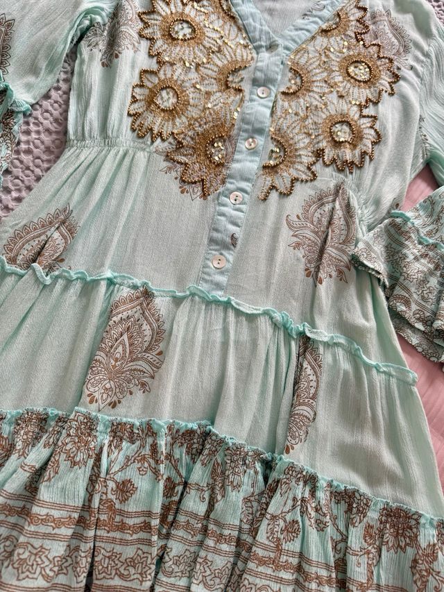 Vestido boho azul bordado