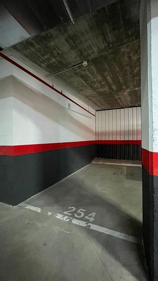 Garaje en venta en Puerto de la Torre - Atabal en Málaga