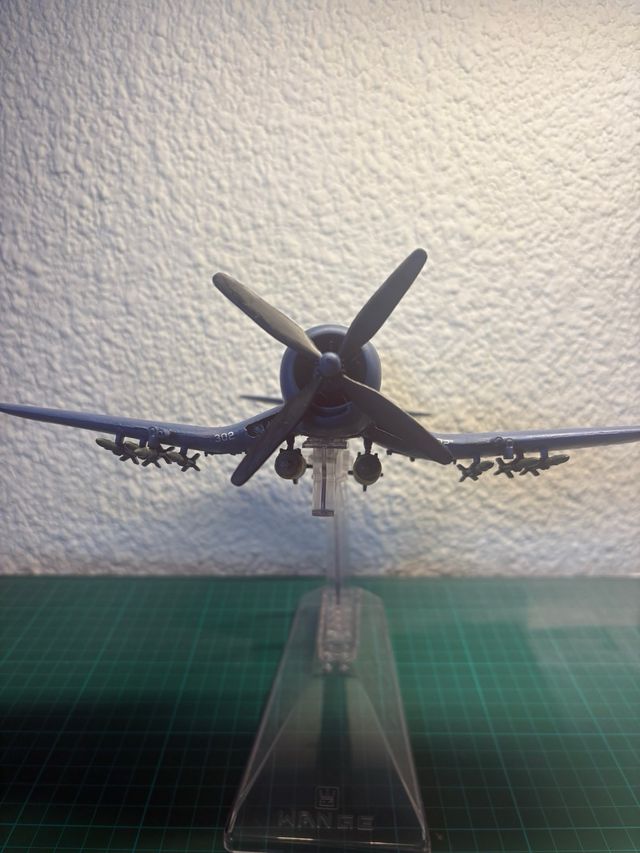 Avion Corsair F4U-4B Guerra Corea 1/48