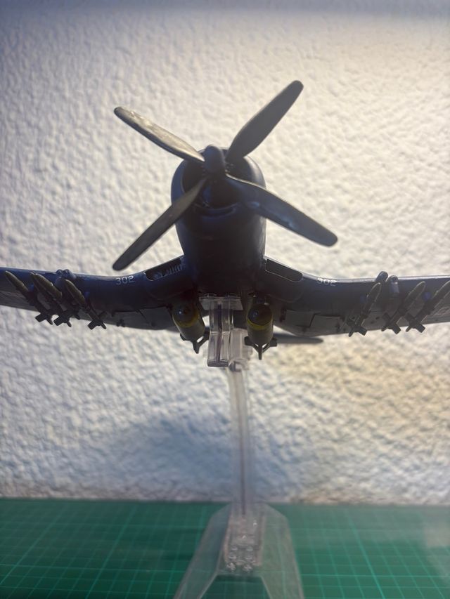 Avion Corsair F4U-4B Guerra Corea 1/48