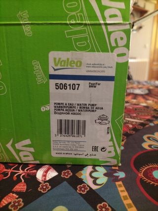 Bomba agua BMW e36 nueva