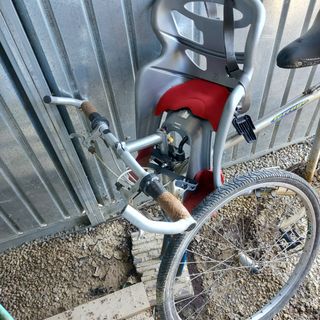 Mountain bike da riparare