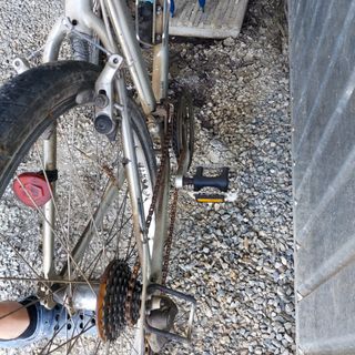 Mountain bike da riparare