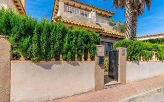 Chalet en venta en Playa de los Locos en Torrevieja