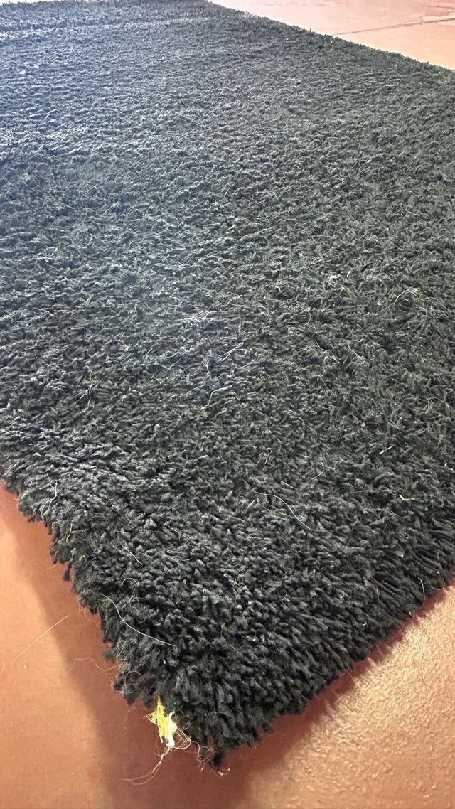 Alfombra salón negra - Felpa