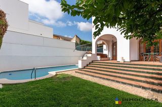 Chalet en venta en Gines