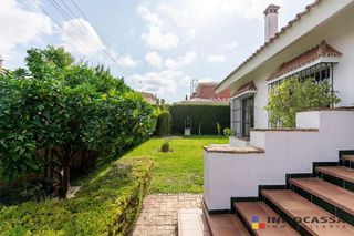 Chalet en venta en Gines