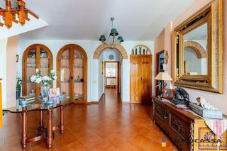 Chalet en venta en Gines