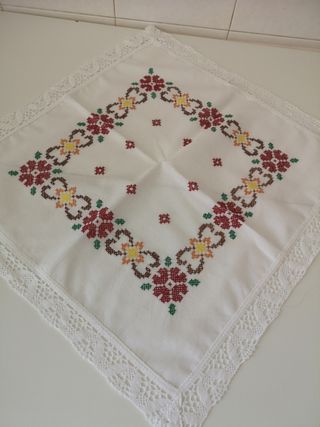 Mantel bordado