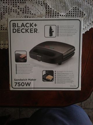 Sandwichera Black+Decker 750W