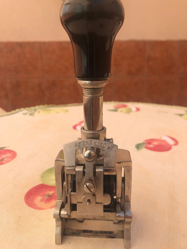 Sello numerador antiguo