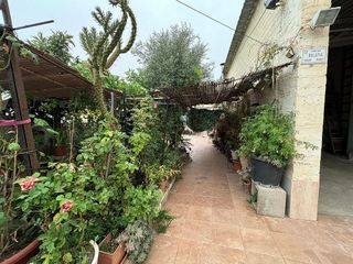 Chalet en venta en Joc de la Bola - Camps d'Esports - Ciutat Jardí - Montcada en Lleida