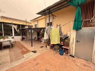 Chalet en venta en Joc de la Bola - Camps d'Esports - Ciutat Jardí - Montcada en Lleida