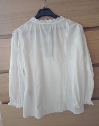 Blusa blanca nueva de hoss intropia 