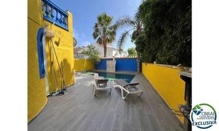 Casa pareada en venta en Empuriabrava en Castelló d´Empúries