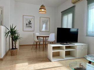 Piso en venta en La Goleta - San Felipe Neri en Málaga