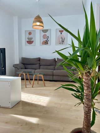 Piso en venta en La Goleta - San Felipe Neri en Málaga