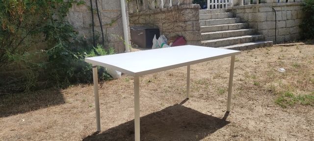Mesa Ikea blanca