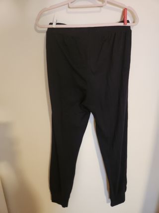 Pantalones deportivos negros