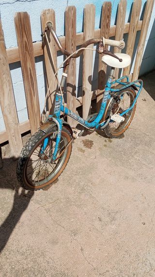 Bicicleta infantil vintage diseño 