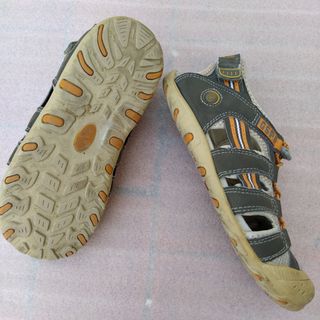 Ropa niño 10-14 + sandalias 38