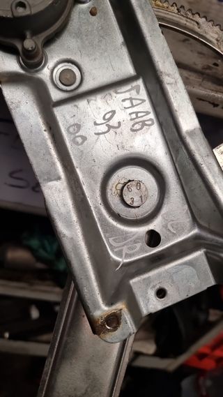 ELEVALUNAS DELANTERO DERECHO SAAB 93 AÑO 2000