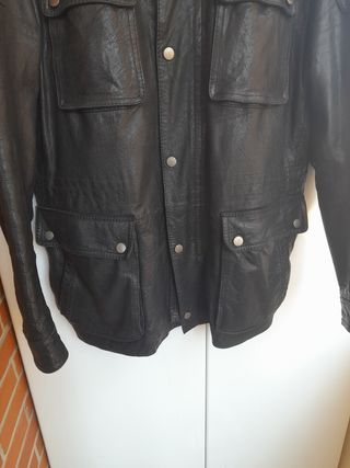 Cazadora cuero Hugo Boss talla 54
