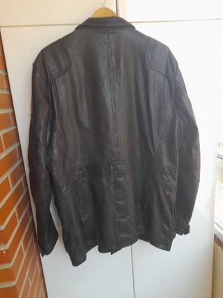Cazadora cuero Hugo Boss talla 54