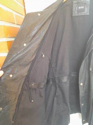 Cazadora cuero Hugo Boss talla 54