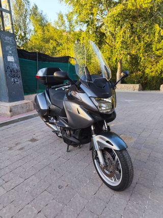 Honda Deauville 700NT - Moto