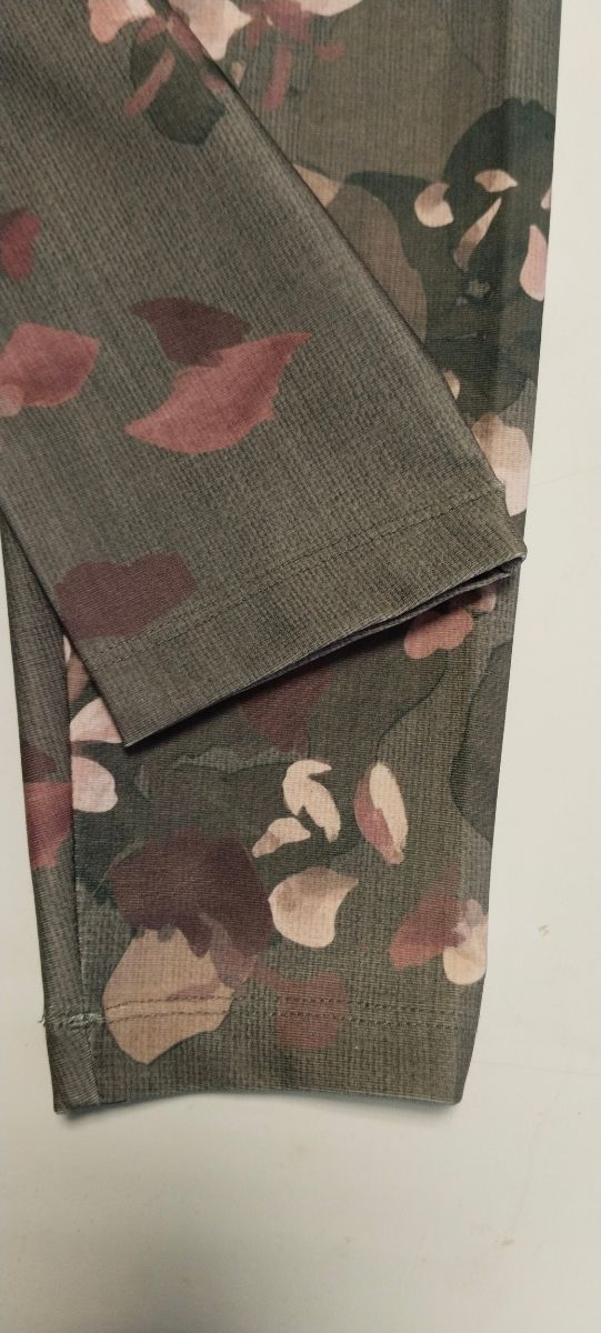 Leggins OYSHO S - Verde oliva y rosa