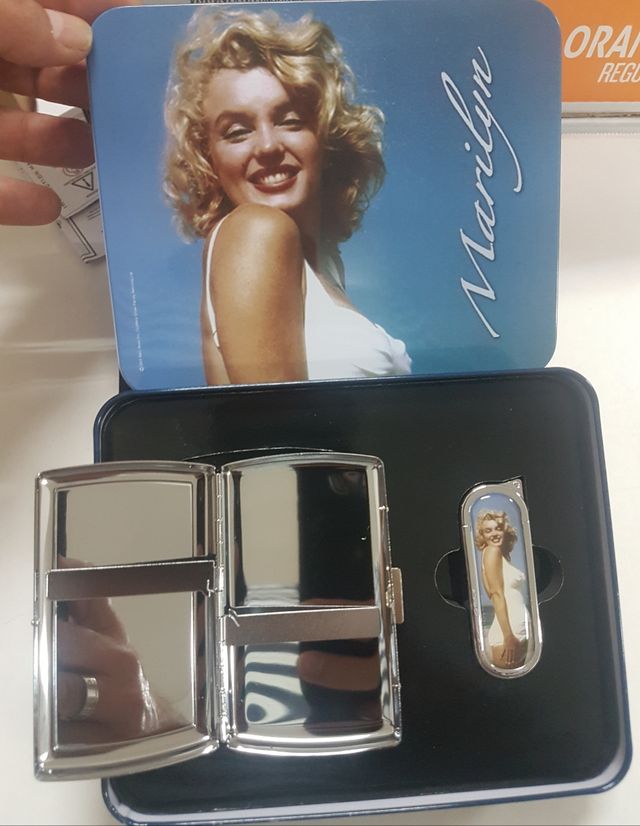 Set pitillera y encendedor  Marilyn Monroe