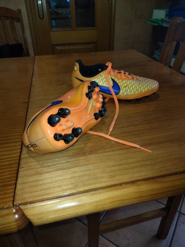 Botas fútbol Nike Magista niño