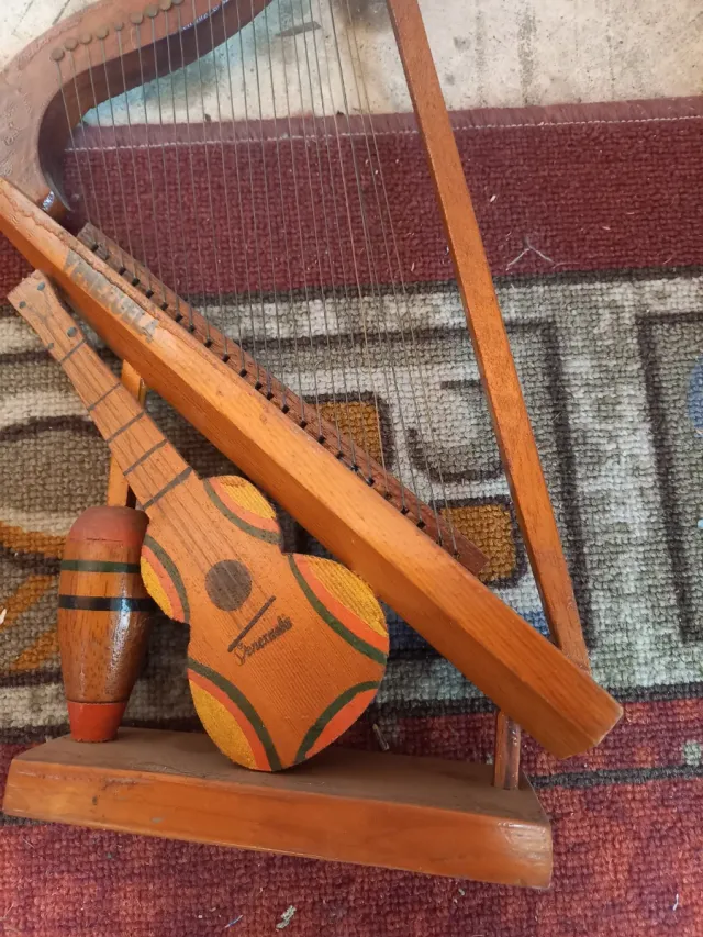 Arpa venezuelana decorazione