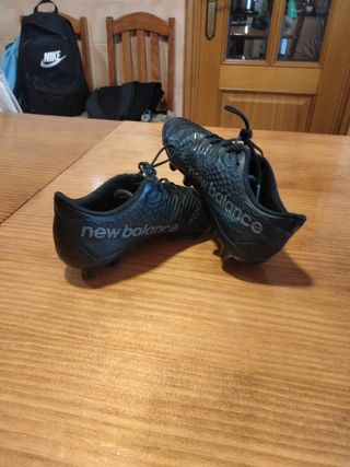 Botas fútbol New Balance