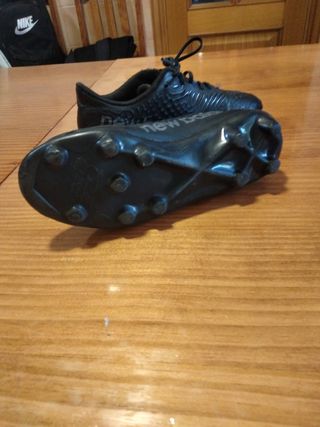 Botas fútbol New Balance