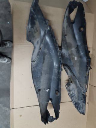 Carenados laterales Piaggio Fly/Derbi Boulevard