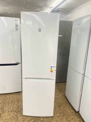 NEVERA MARCA BALAY A++ no frost