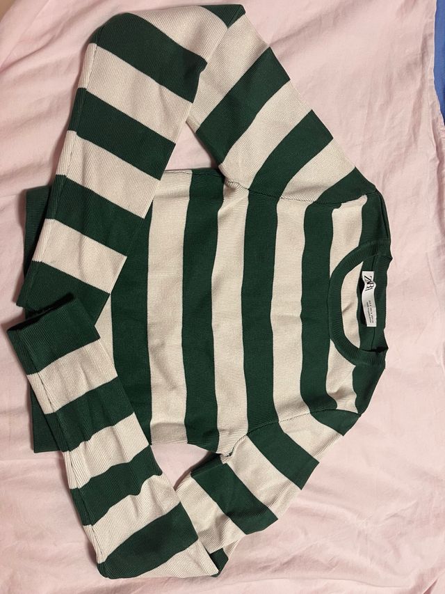 Suéter Zara a rayas verde y blanco