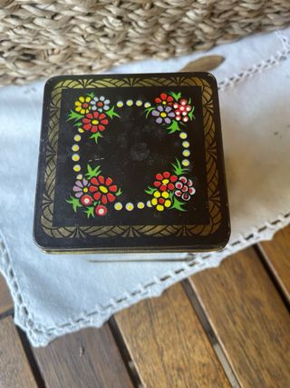 Scatolina da the in  latta vintage