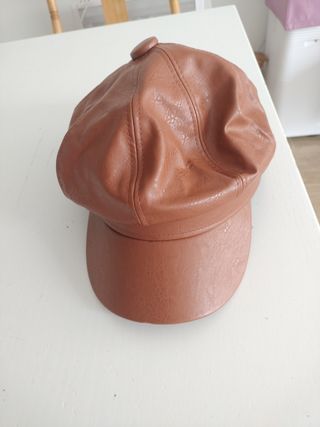 Gorra marrón piel